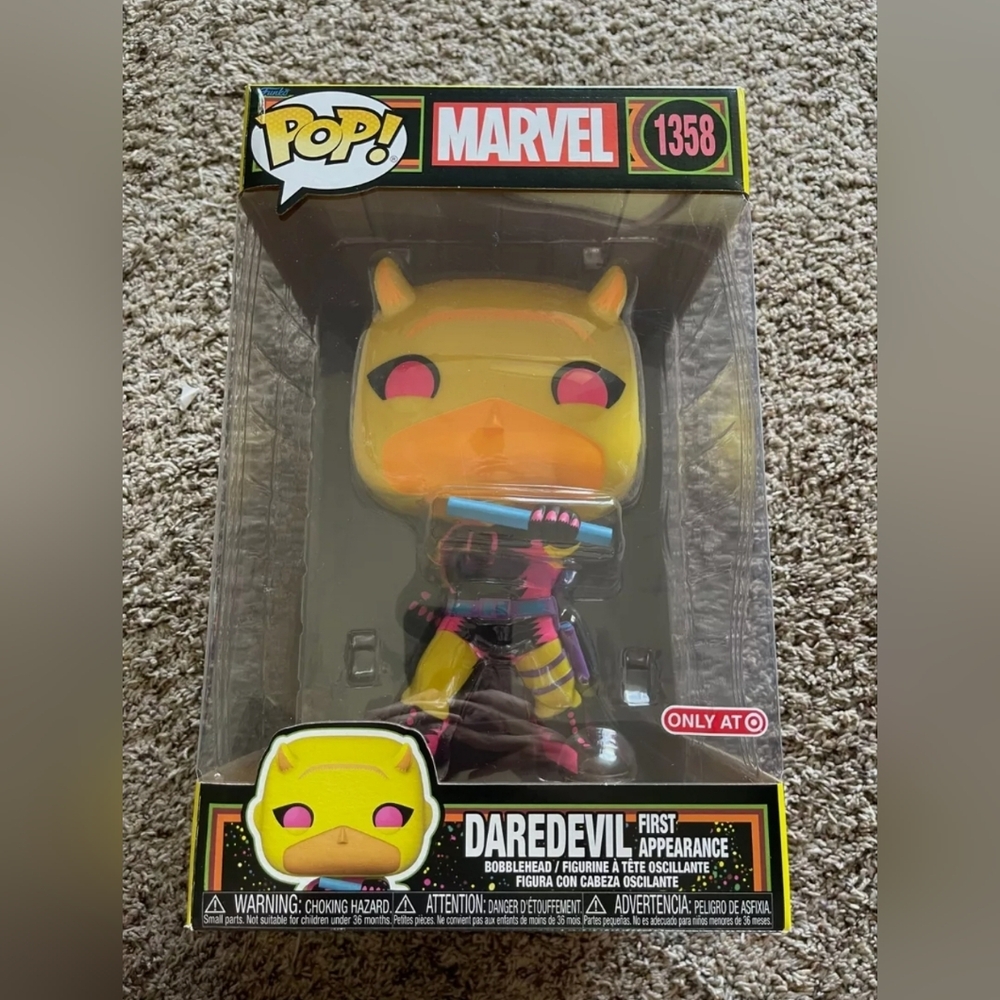 Funko Pop! Vinyl Jumbo 10 in: Marvel - Daredevil (Black Light) Target New